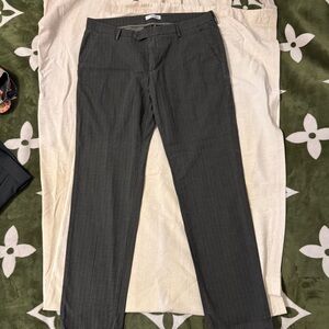 Classic Gray Cargo Pants with Durable Fabric